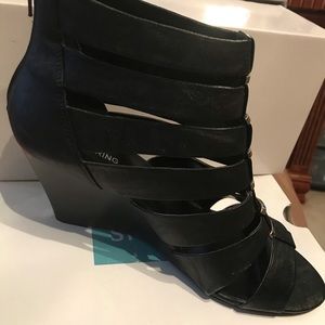 Women open toe strap